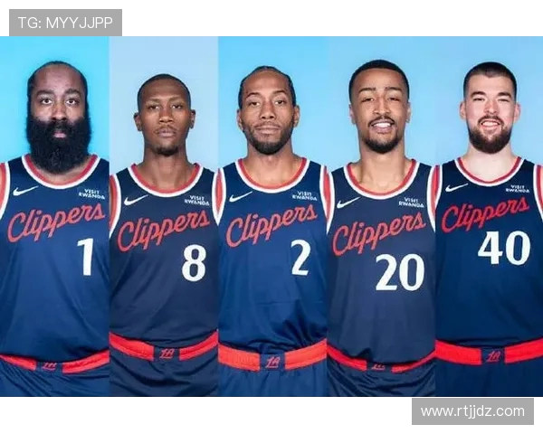 湖人对决快船外网热议赛季首场较量精彩瞬间与球员表现分析